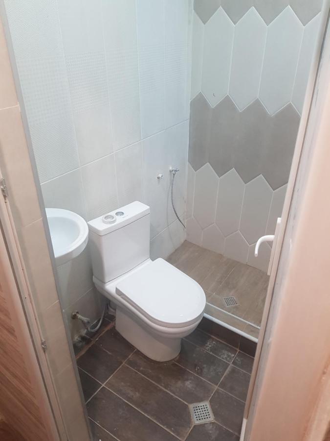 Solo Budget Apartment Tbilisi Exterior foto